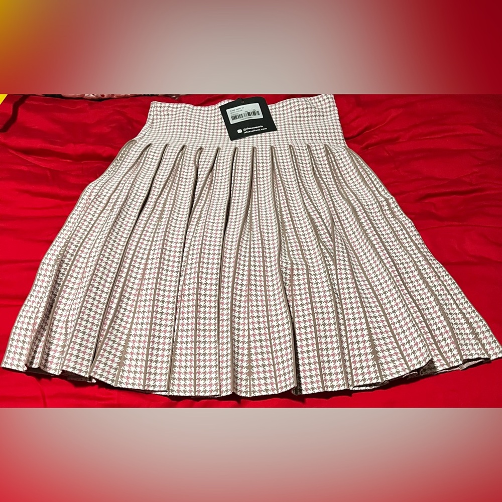 Aleeza Paris Elegant Pink/Beige Houndstooth Pleated Skirt